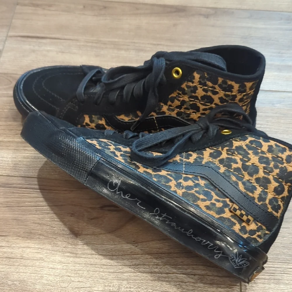 Vans Limited Edition Cher Strawberry Leopard Sk8 His - Picture 1 of 9